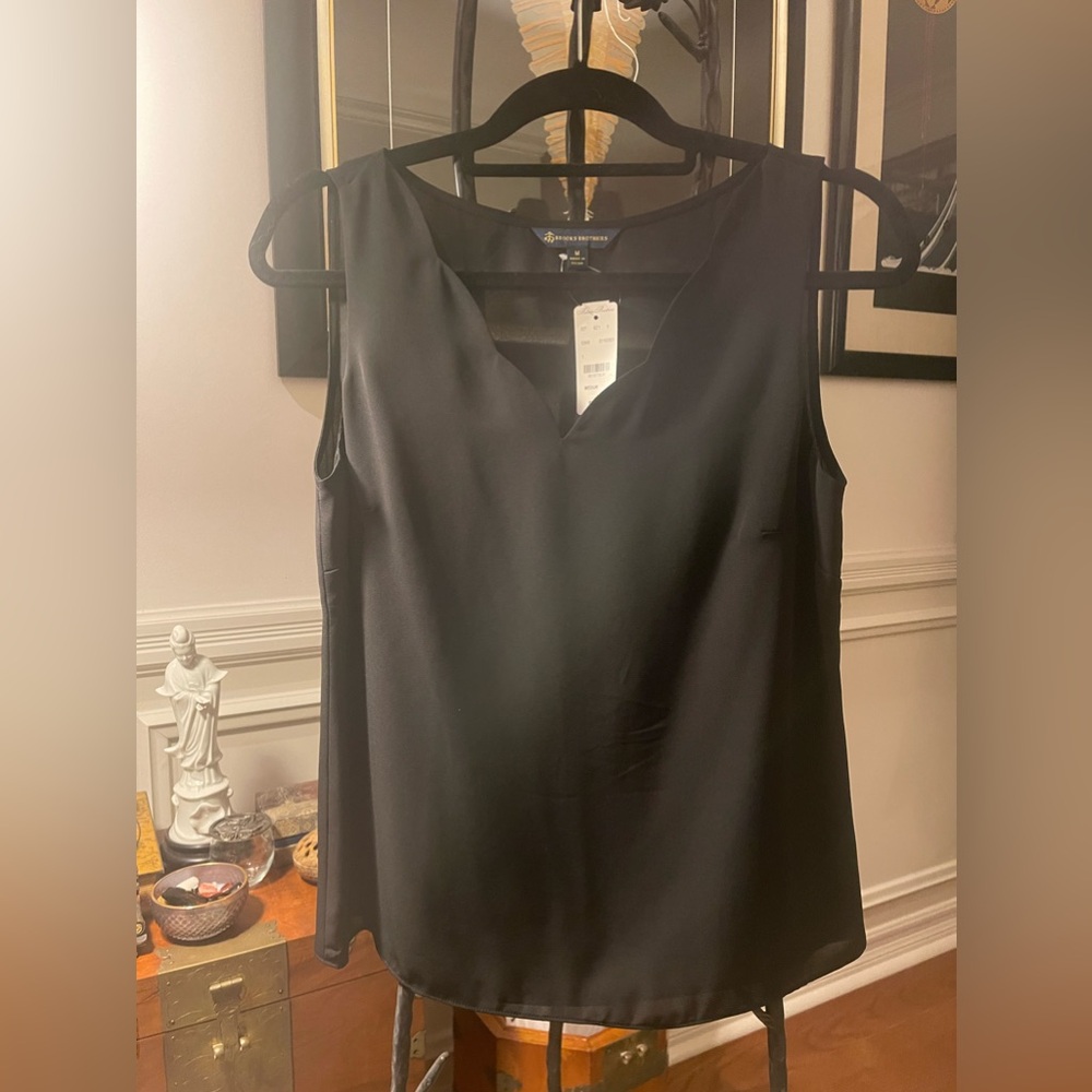 NWT Brooks Brother Silky Sleeveless Essential Blouse